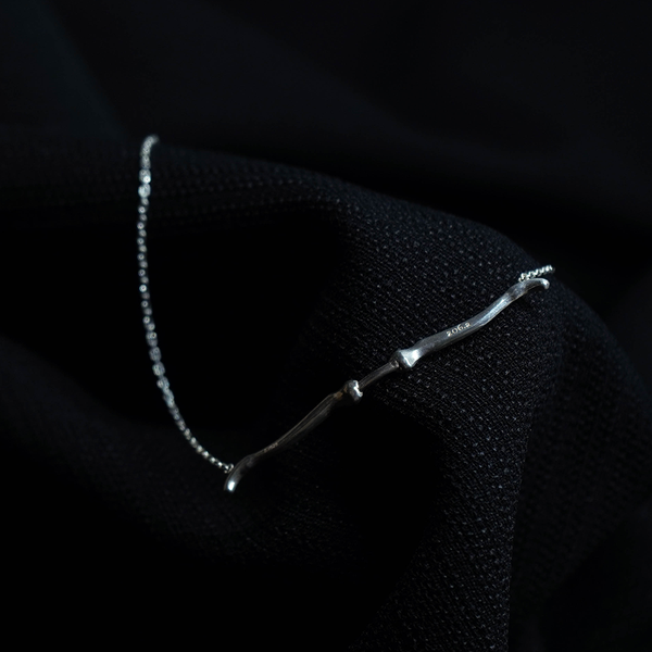 206.a  Clavicula Necklaces Black